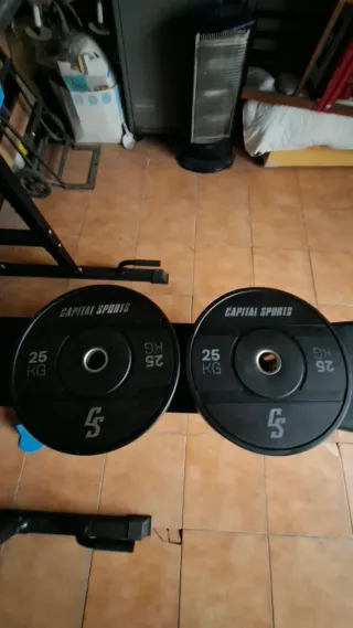 Conjunto de pesas y material de gimnasio