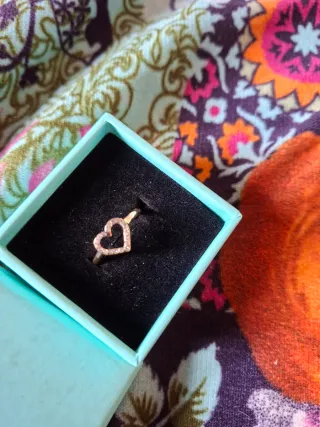 Anello cuore con zirconi