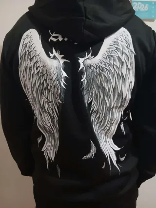 Chándal Negro con Diseño Gráfico