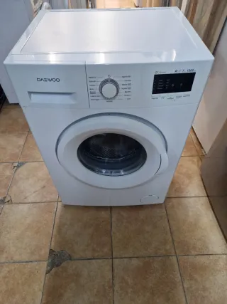 Lavadora marca DAEWOO 7 kg 1000 rpm class A+++ ene