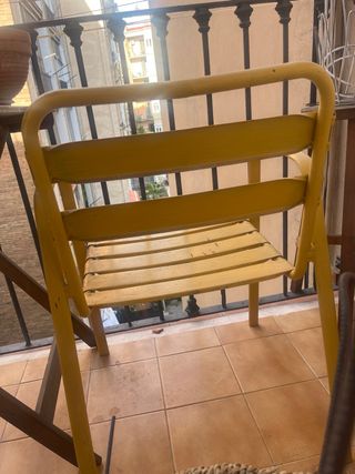 Silla de terraza bae antiguas de hierro amarilla