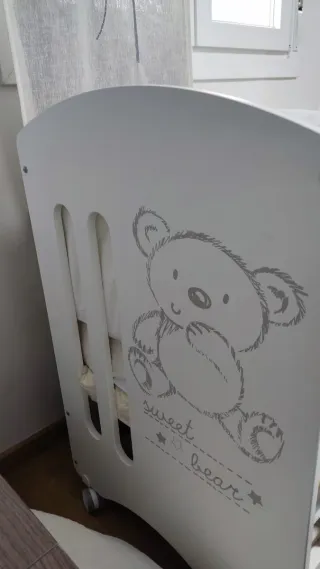 Cuna Micuna Sweet Bear + Cajón. Nueva está en 330