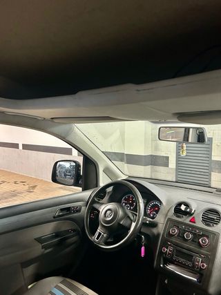 Volkswagen Caddy 2012