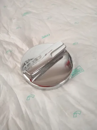 Tapón cromado depósito gasolina moto antigua