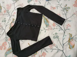 Jersey SHEIN negro manga larga talla S