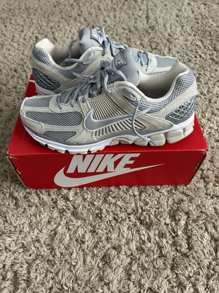 Nike Zoom Vomero Zapatillas Deportivas Beige/Gris