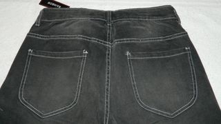 Pantaloni neri con cuciture bianche baggy Y2K