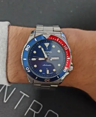 Relojes Seiko mod Pepsi y Negro