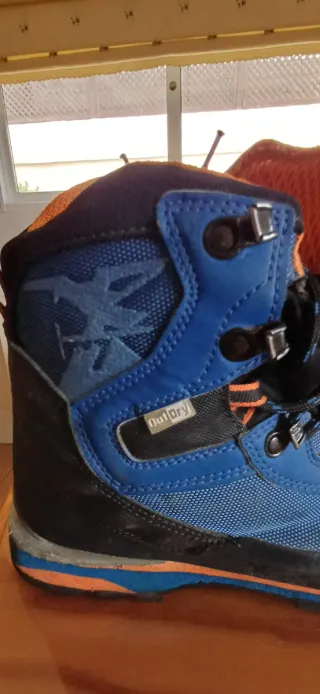 Talla 43. Botas de Alpinismo Azules