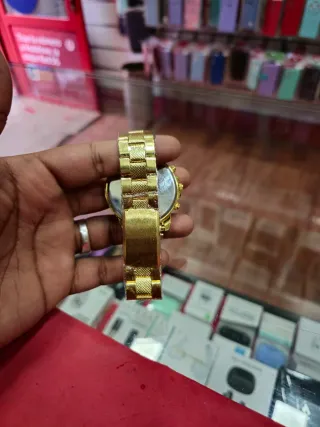 Relojes de moda oro y plata