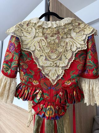 Traje de Fallera Rojo y Dorado