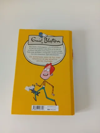 Misterio en la villa incendiada / The Mystery o...