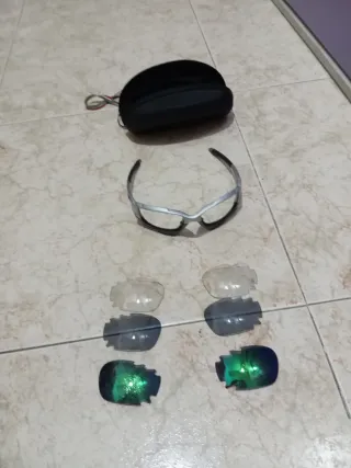 Gafas de sol deportivas con lentes intercambiables