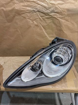 Faro Porsche Panamera 970 (2011)