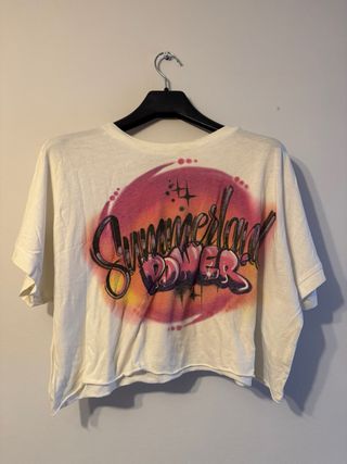 Top Bershka Y2K Graffiti Talla L