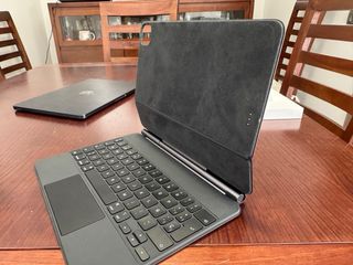 Teclado Mágico Apple Negro/Plata