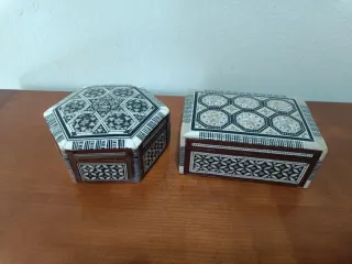 Cassettini per gioielli in legno con mosaici di madreperla