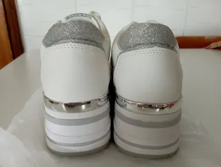 Scarpe donna bianche 39, usate una volta