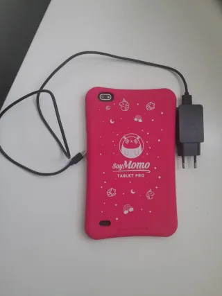 Tablet,con funda rosa.