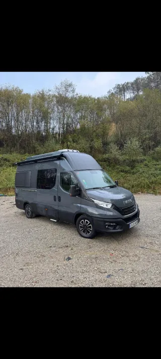 Fuegoneta camperizada Iveco Daily 2023