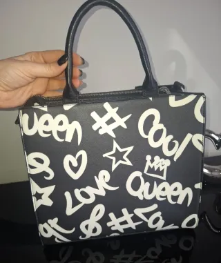 Bolso Negro y Blanco Estampado.