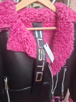 Cazadora Custo Negra y Rosa