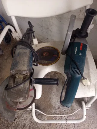 2 Amoladoras Bosch y otra industrial