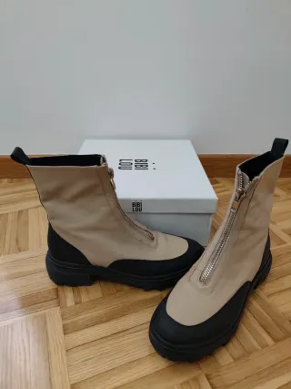 Botín BiBi Lou Beige y Negro Talla 40