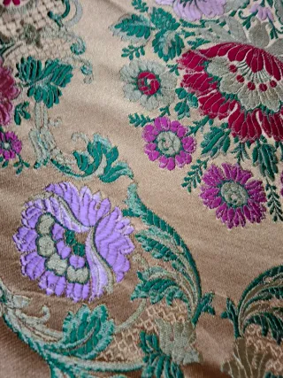 Tela seda bordada 61x70 cm