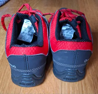 Zapatillas montaña niño impermeables T.33