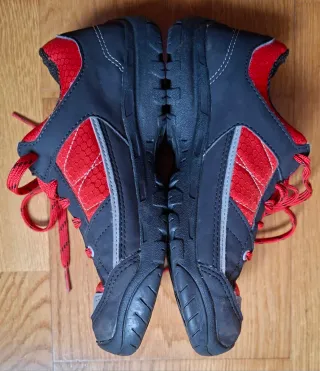 Zapatillas montaña niño impermeables T.33