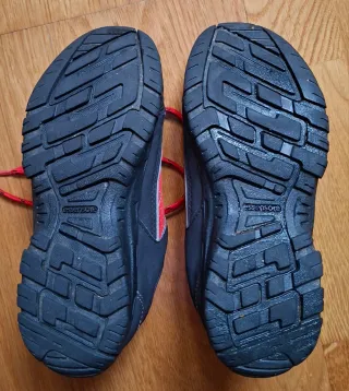 Zapatillas montaña niño impermeables T.33