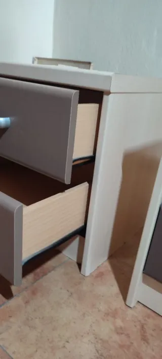 2 Cajoneras beige y marrón