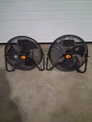 2 Ventiladores Metálicos Negros