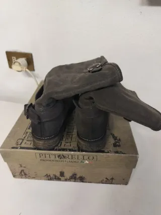 Stivaletti scamosciati Pittarello grigi