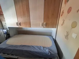 Mueble cama abatible, ideal para piso.