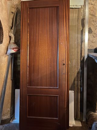 Conjunto de puertas de madera