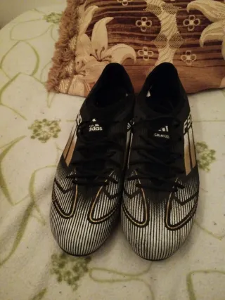 Adidas F50 Botas de Fútbol