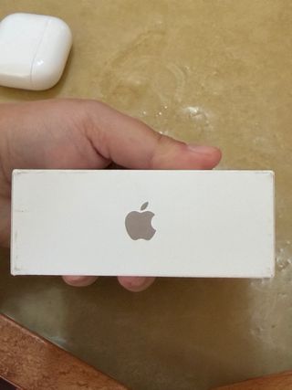 Airpods 4 con cancelación de ruido