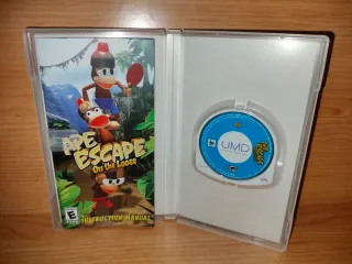 Ape Escape On The Loose PSP Completo UK
