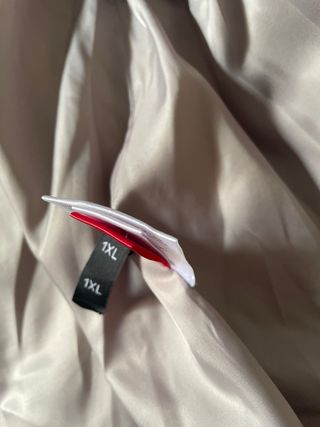 Anorak beige con capucha