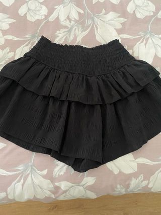 Falda pantalón negro volantes talla M
