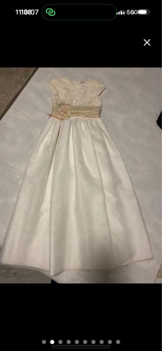 Vestido de comunión beige y blanco
