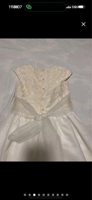 Vestido de comunión beige y blanco