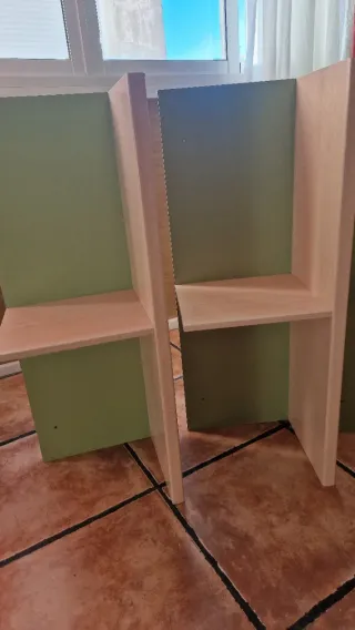 Estantería de pared madera y verde