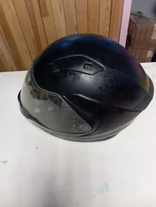 Casco de moto negro