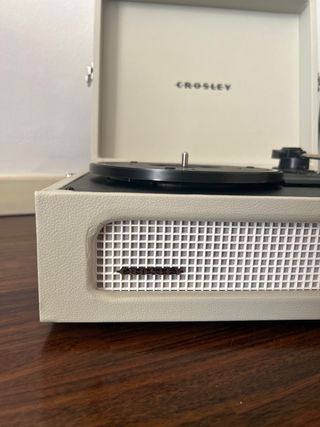 Tocadiscos Crosley Beige.