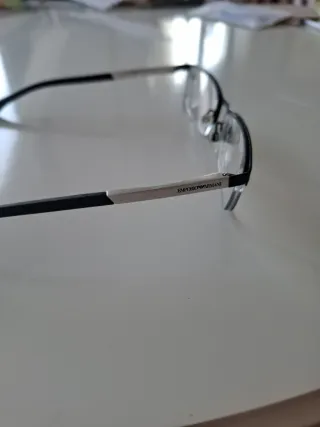 Gafas graduadas montura metálica.