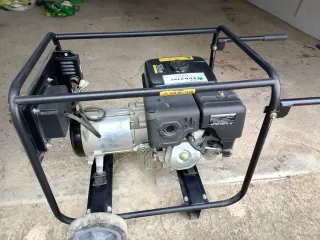 Generador Kipor KGE4000C Gasolina 50 Hz  IMPECABLE