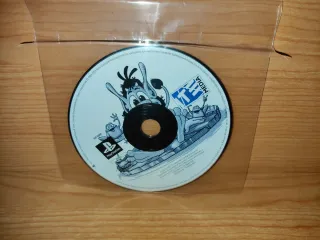 Hugo PS1 CD